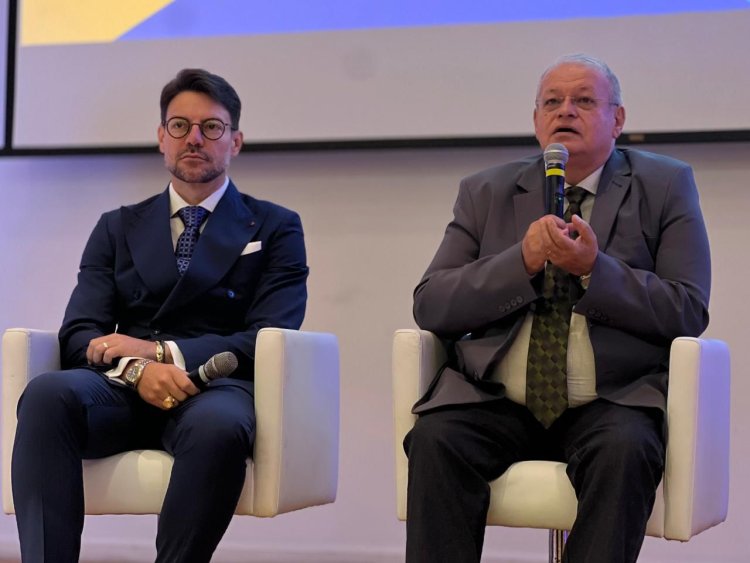 Painel no UVERGS Summit